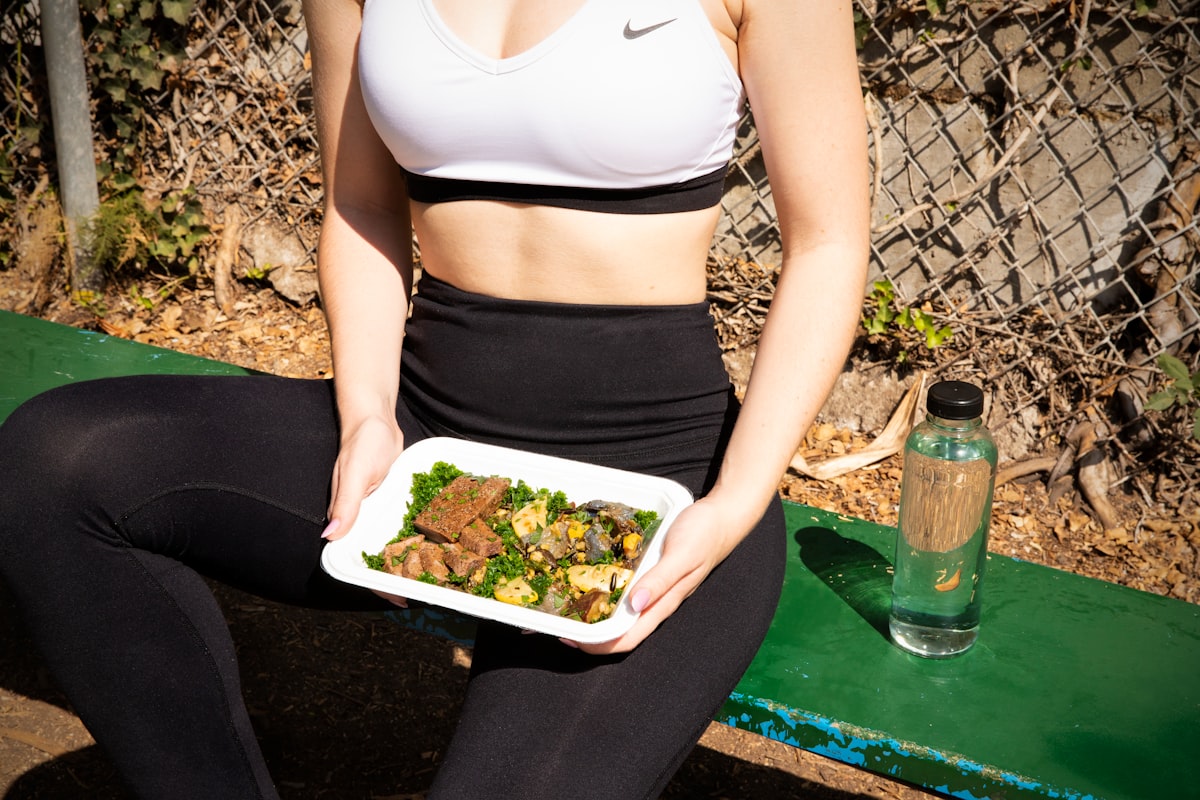 Balanced nutrition plate with lean proteins, vegetables, and whole grains